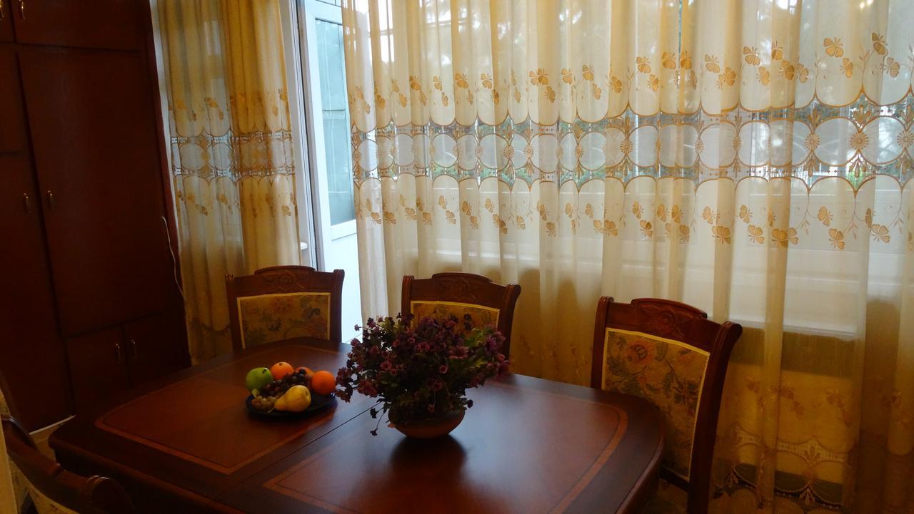 Apartment Vake-Saburtalo Тбілісі Екстер'єр фото